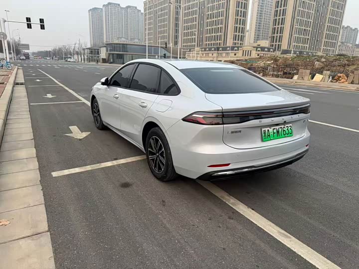 Geely Galaxy A7 2025 2025款 EM-i 70km 启航版