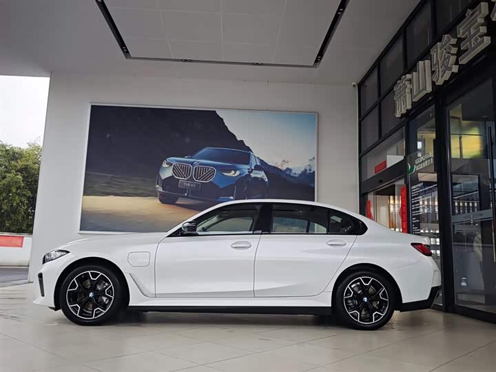 BMW i3 2025 2025款 eDrive 40 L 曜夜套装