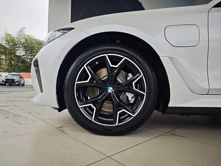 BMW i3 2025 2025款 eDrive 40 L 曜夜套装
