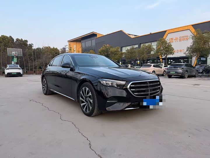 Mercedes-Benz E-Class 2025 2025款 E 300 L 豪华型