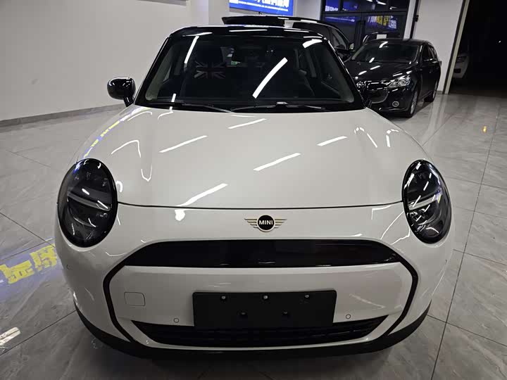 Mini Cooper 2025 2025款 改款 466km COOPER E 经典派
