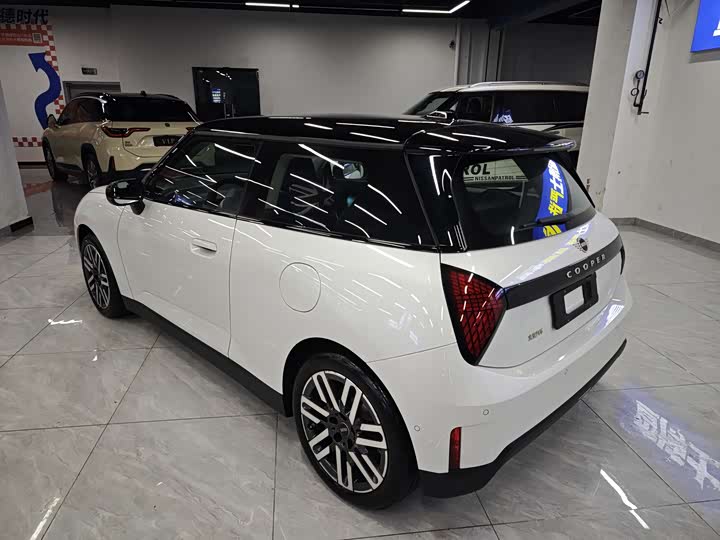 Mini Cooper 2025 2025款 改款 466km COOPER E 经典派