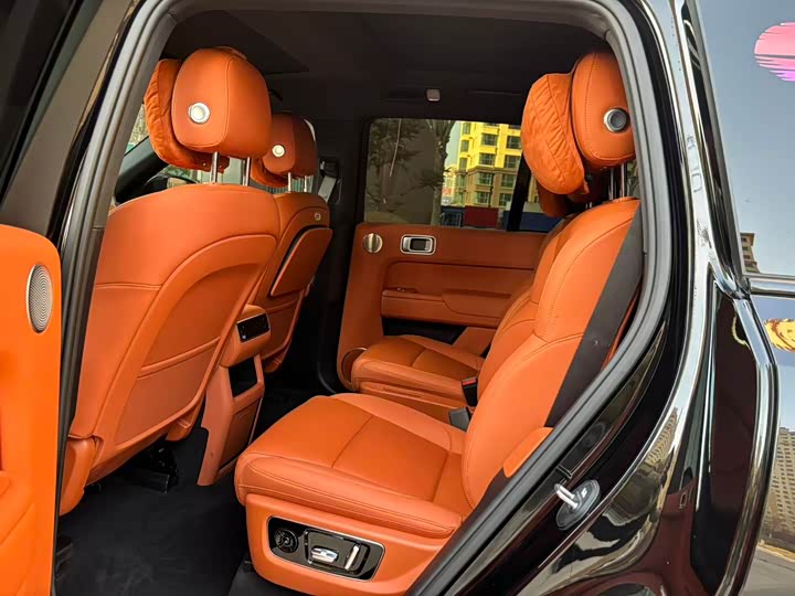 LiXiang L8 2025 2025款 Pro 智能焕新版