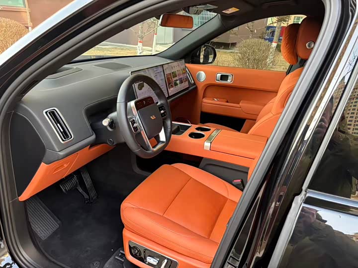 LiXiang L8 2025 2025款 Pro 智能焕新版