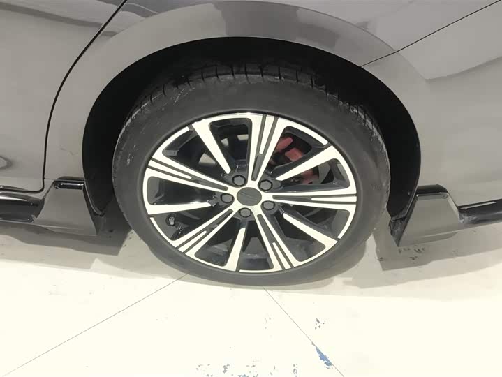 Geely Preface 2025 2025款 东方曜 2.0TD 望月版