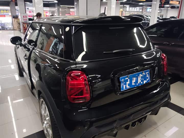 Mini Mini JCW 2023 2023款 2.0T JOHN COOPER WORKS Pat Moss纪念版