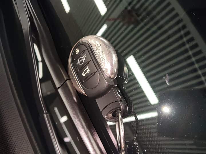 Mini Mini JCW 2023 2023款 2.0T JOHN COOPER WORKS Pat Moss纪念版