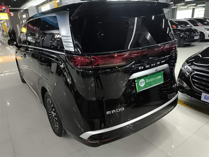 Denza D9 2025 2025款 DM-i 四驱尊航型