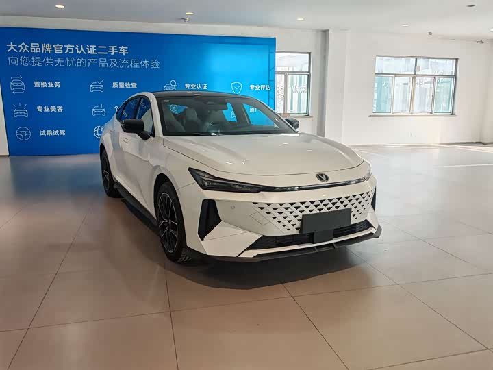 Changan UNI-V Hybrid 2024 2024款 蓝鲸智电iDD 136km 智尊型