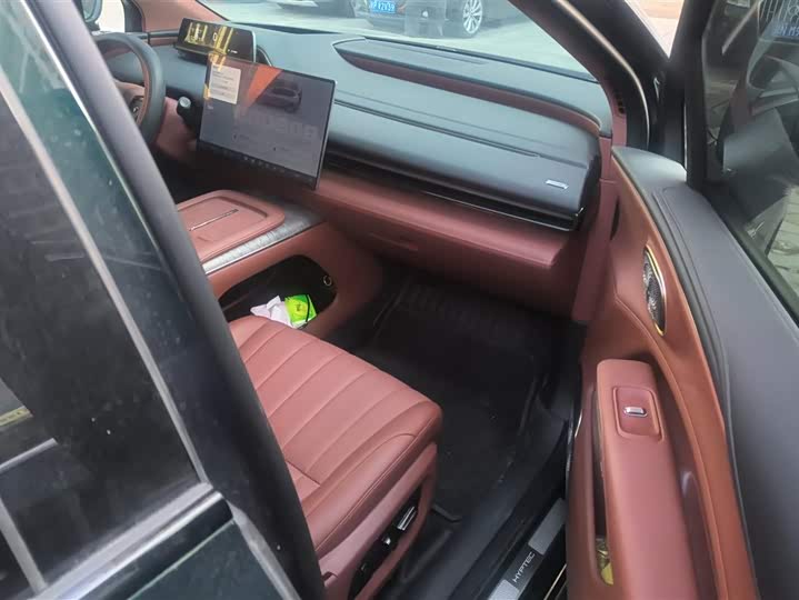 GAC Hyptec HL 2025 2025款 700 Ultra六座四驱激光雷达版