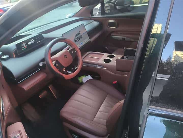 GAC Hyptec HL 2025 2025款 700 Ultra六座四驱激光雷达版