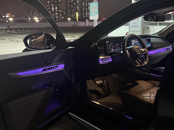 BMW 7 Series 2023 2023款 740Li 领先型 M运动套装