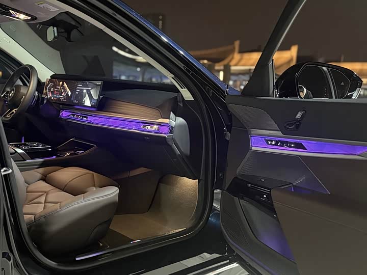 BMW 7 Series 2023 2023款 740Li 领先型 M运动套装