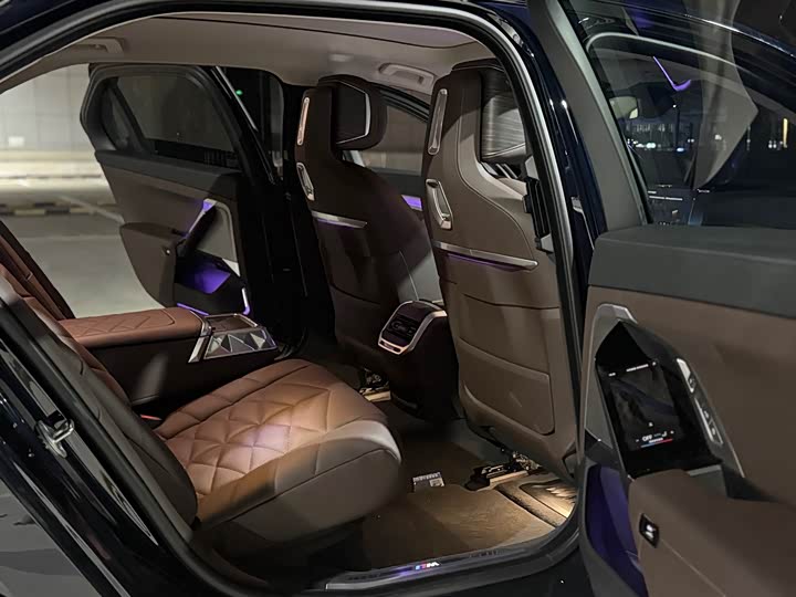 BMW 7 Series 2023 2023款 740Li 领先型 M运动套装