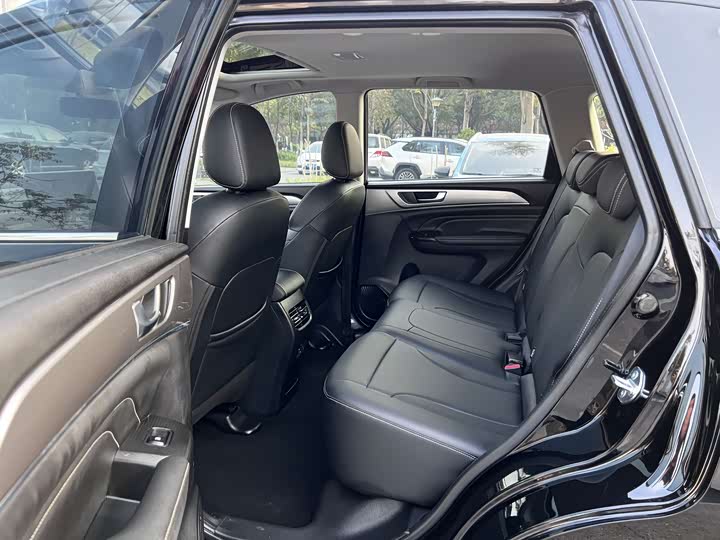 Haval M6 2023 2023款 PLUS 1.5T DCT柳岩联名版