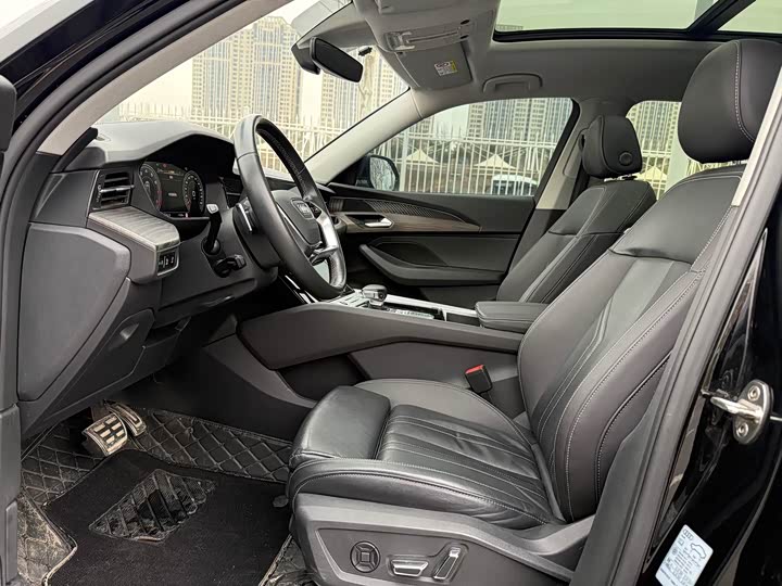 Audi Q6 2023 2023款 40 TFSI quattro 观云型 羽林套装