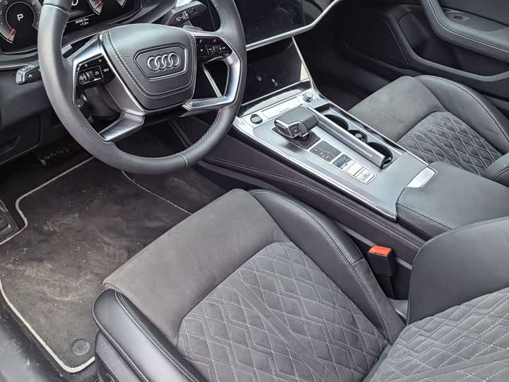 Audi A7L 2024 2024款 45 TFSI quattro 奢享型