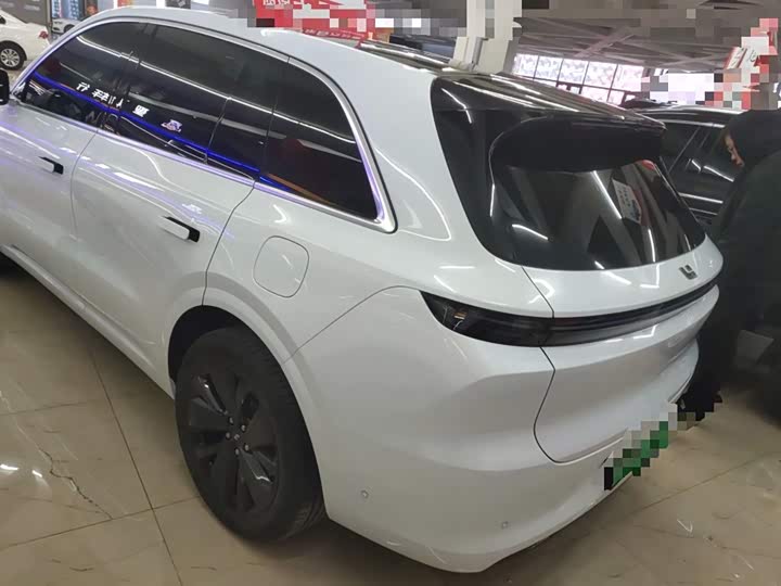 2025 LiXiang L6