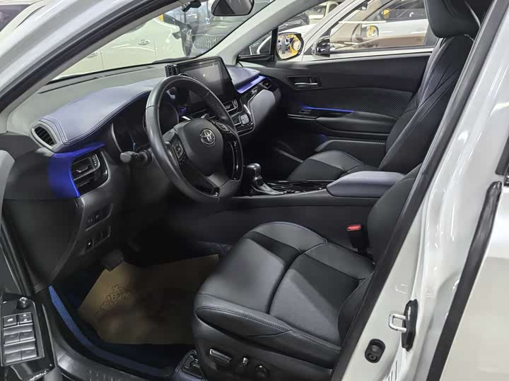 Toyota C-HR 2021 2021款 2.0L 豪华版