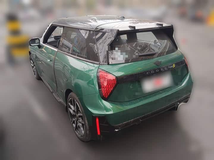 Mini Cooper 2024 2024款 452km COOPER SE 赛车手