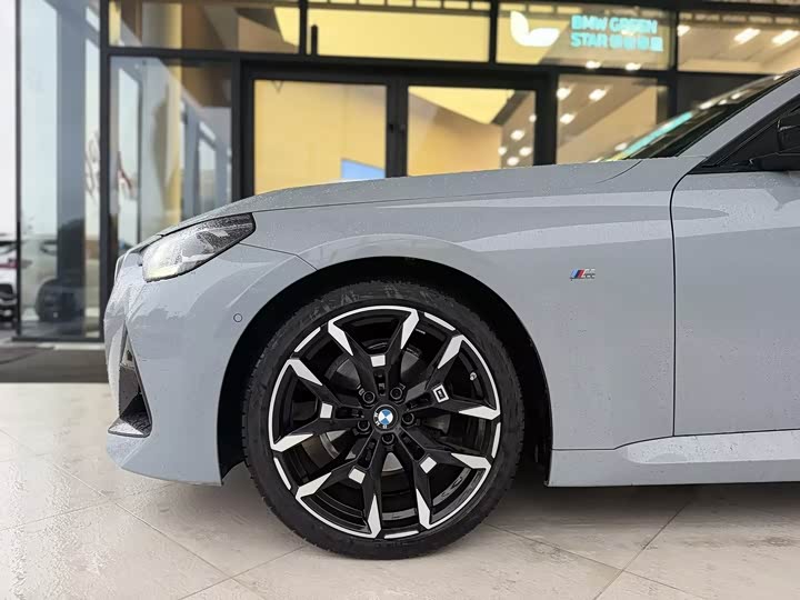 BMW 2 Series 2025 2025款 225i M运动曜夜套装