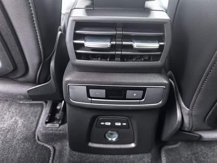 Audi Q4 e-tron 2024 2024款 50 e-tron quattro 创境曜夜版