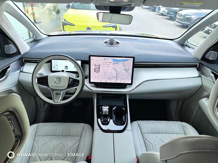 Volvo EM90 2025 2025款 Ultra 六座