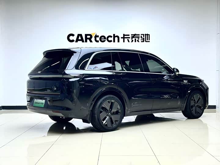 LiXiang L8 2025 2025款 Ultra 智能焕新版