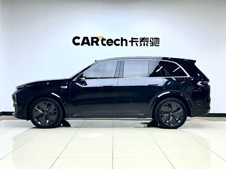 LiXiang L8 2025 2025款 Ultra 智能焕新版