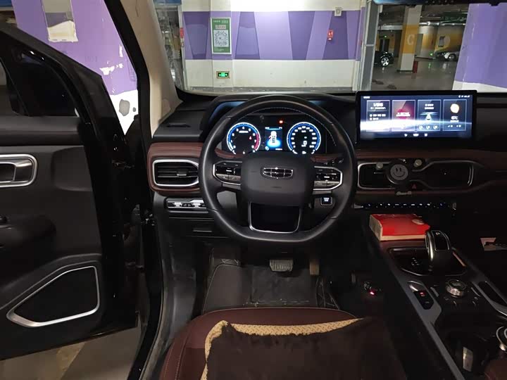 Geely Okavango 2022 2022款 1.8TD 自动尊贵型 7座