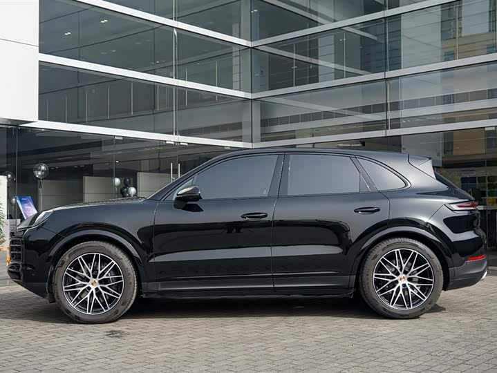 2025 Porsche Cayenne