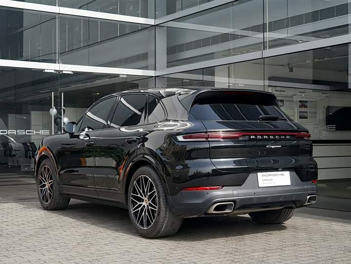 2025 Porsche Cayenne