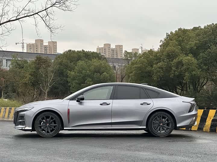 Hongqi H6 2023 2023款 2.0T 致臻版