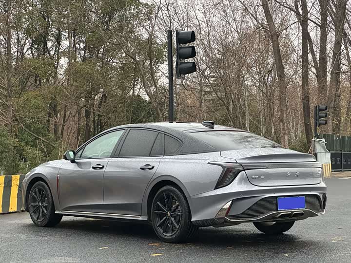 Hongqi H6 2023 2023款 2.0T 致臻版