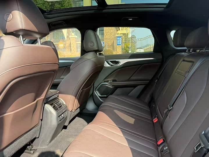 Wey Mocca Hybrid 2024 2024款 Hi4 四驱长续航版