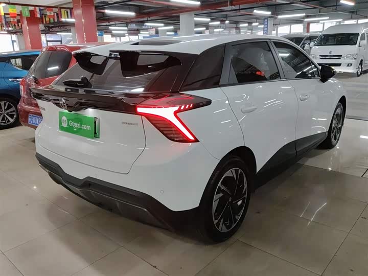 MG Motor 4 EV 2023 2023款 415km 出海冠军版