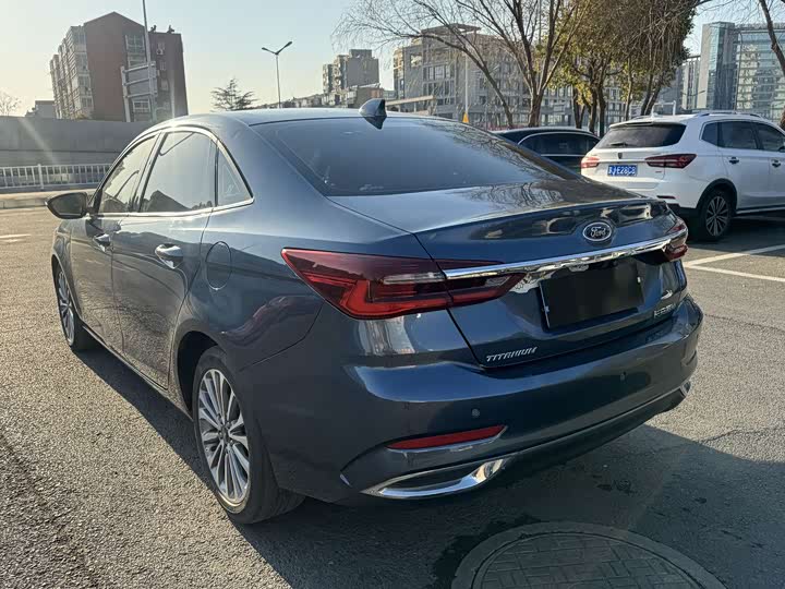 Ford Escort 2021 2021款 1.5L 自动荣耀版