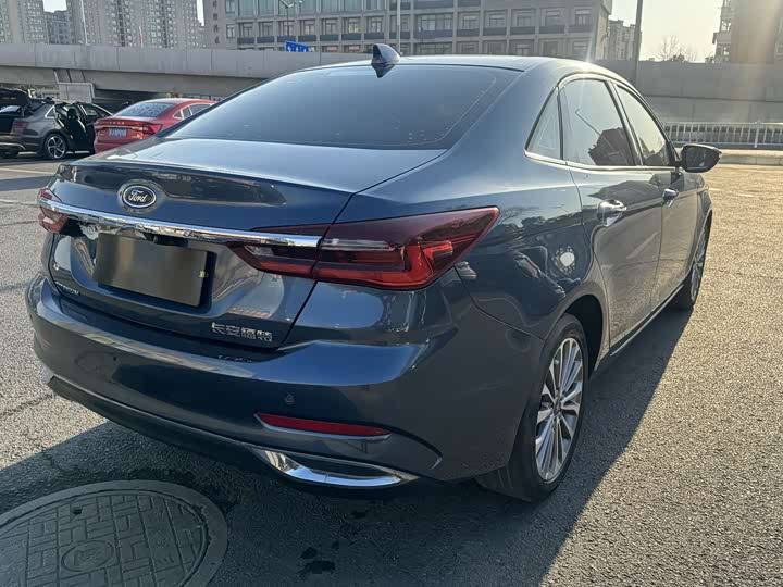 Ford Escort 2021 2021款 1.5L 自动荣耀版