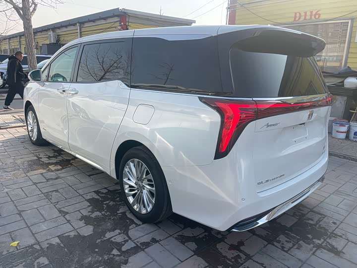 Buick GL8 Century 2025 2025款 2.0T 六座蕴世版