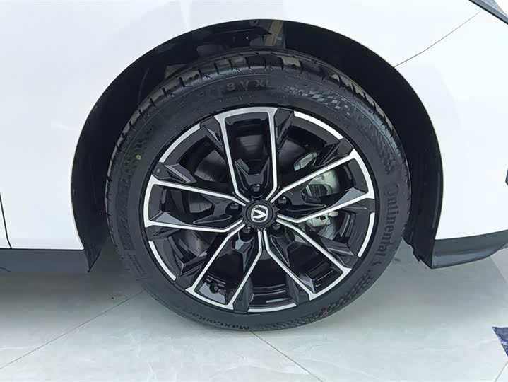 Changan UNI-V Hybrid 2024 2024款 蓝鲸智电iDD 136km 智酷型