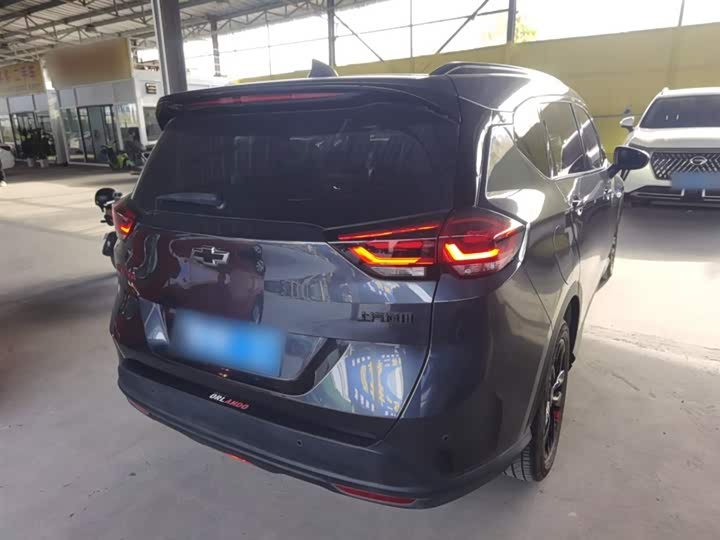 Chevrolet Orlando 2020 2020款 轻混 Redline 530T 自动纵享版（5+2款）