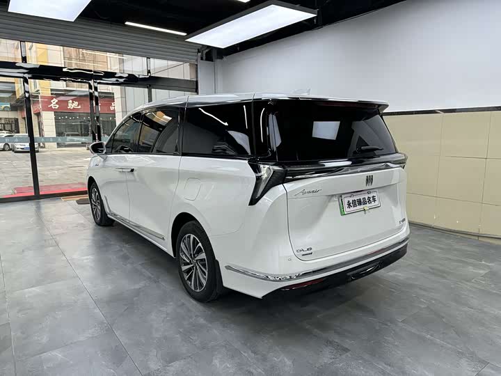 Buick GL8 Hybrid 2026 2026款 陆尊 尊享版