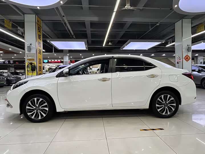 Toyota Corolla Hybrid 2020 2020款 1.8L E-CVT舒适版
