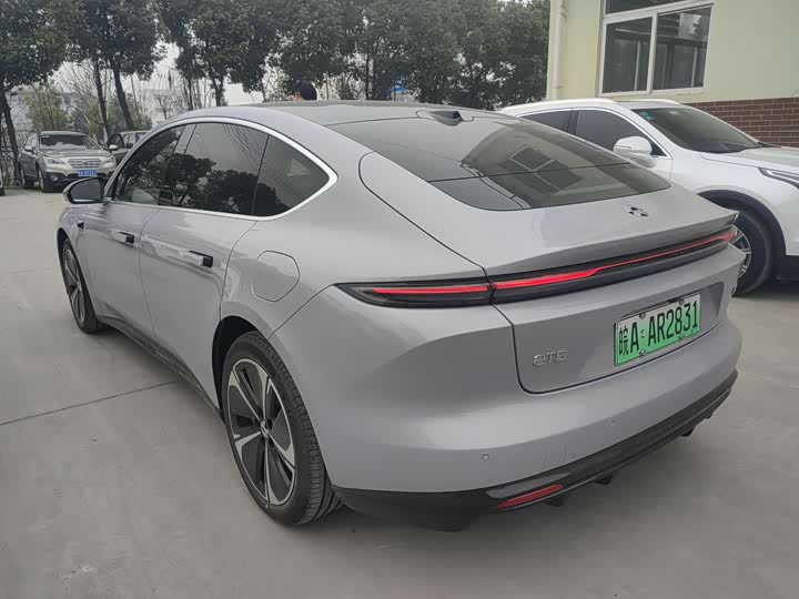 2025 Nio ET5
