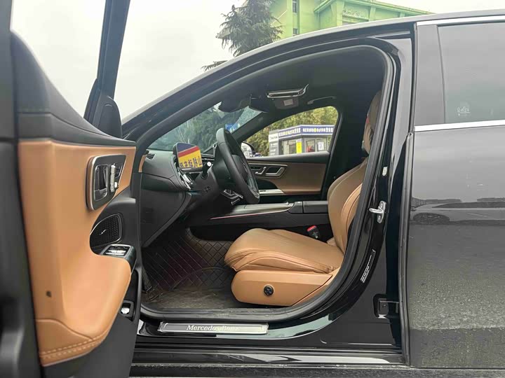 Mercedes-Benz E-Class Hybrid 2024 2024款 E 350 e L 插电式混合动力轿车