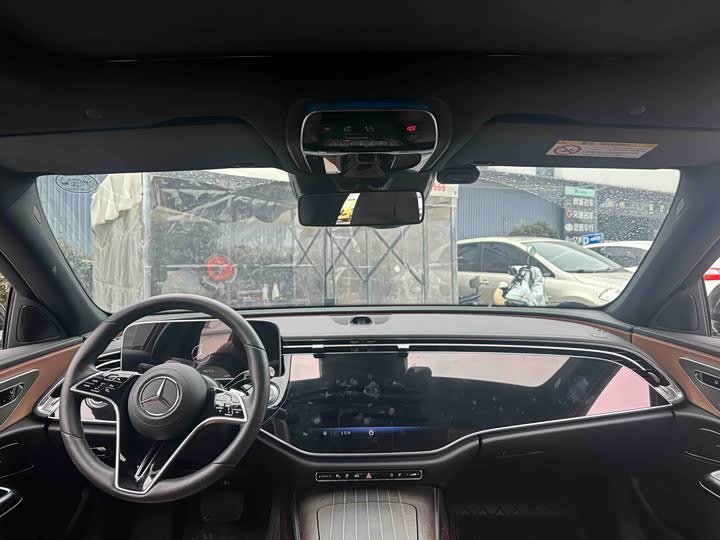 Mercedes-Benz E-Class Hybrid 2024 2024款 E 350 e L 插电式混合动力轿车