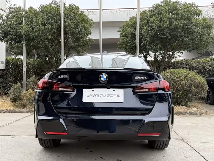 BMW 2 Series 2025 2025款 225L M运动曜夜套装