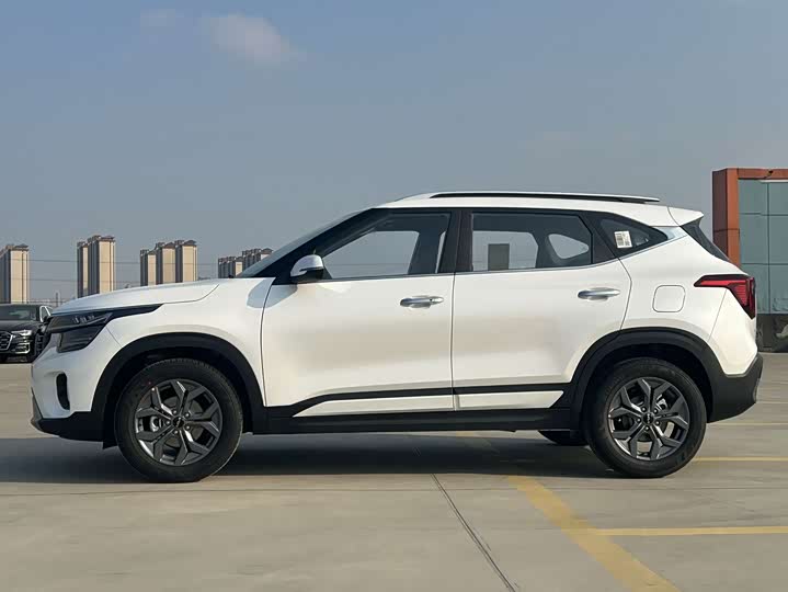 Kia Seltos 2023 2023款 1.5L CVT豪华版