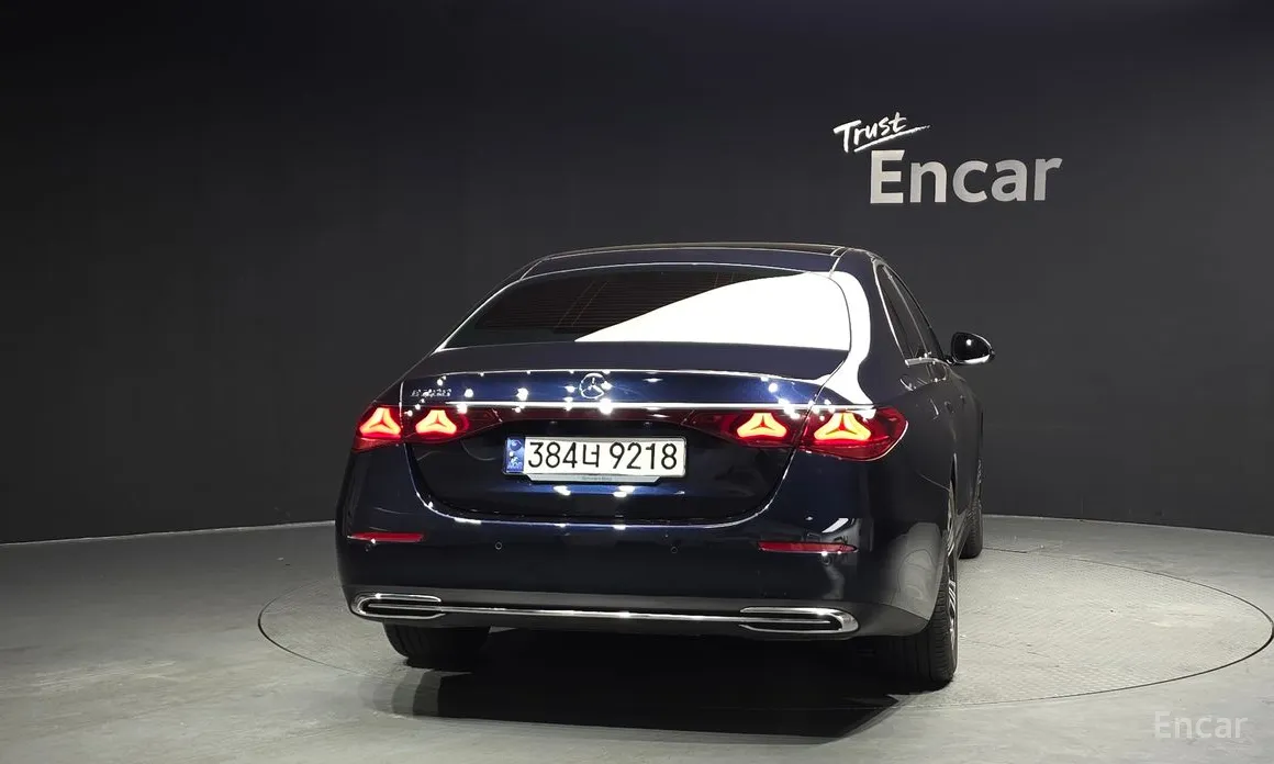 Mercedes-Benz E-Class 2024 E200 Avantgarde