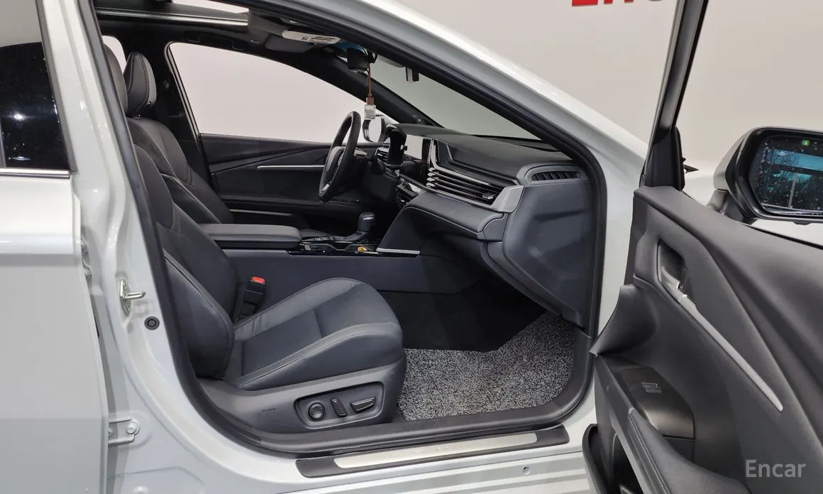 Toyota Camry 2024 2.5 XLE Premium Hybrid